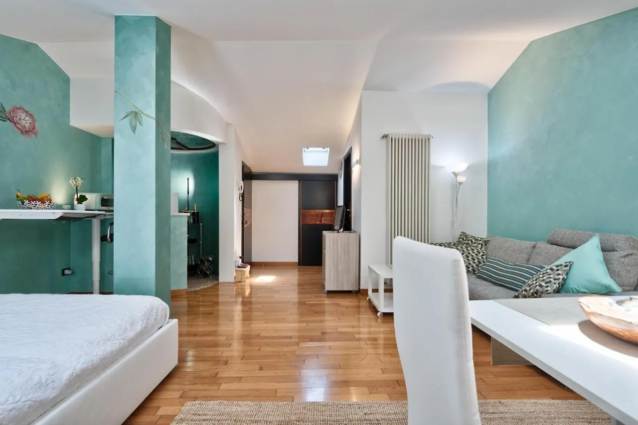 Old Town Nest Digital Nomad Friendly Lake 120M Διαμέρισμα Ντεζεντσάνο ντελ Γκάρντα