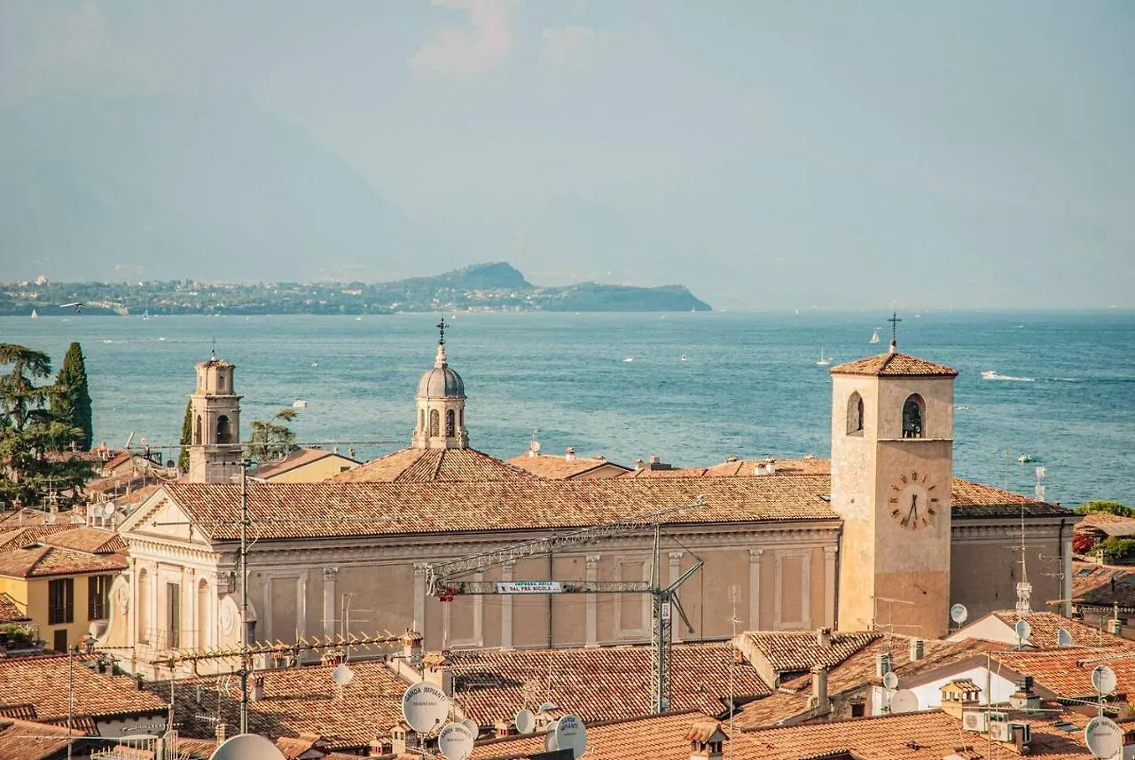 Old Town Nest Digital Nomad Friendly Lake 120M Apartment Desenzano del Garda