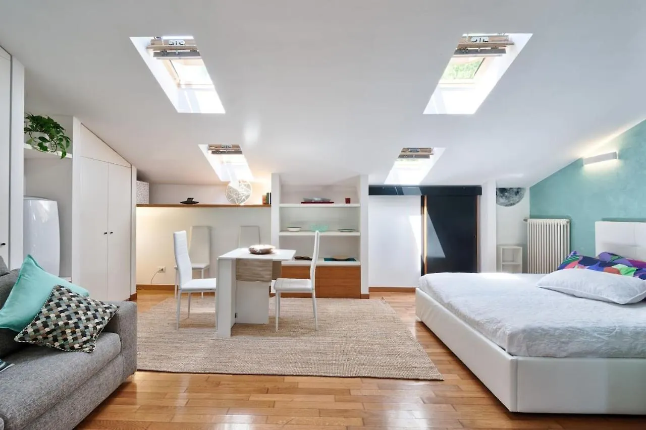 Old Town Nest Digital Nomad Friendly Lake 120M Apartment Desenzano del Garda 0*,