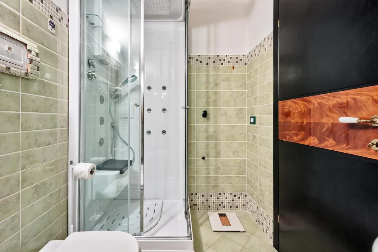 Old Town Nest Digital Nomad Friendly Lake 120M Apartment Desenzano del Garda 0*,