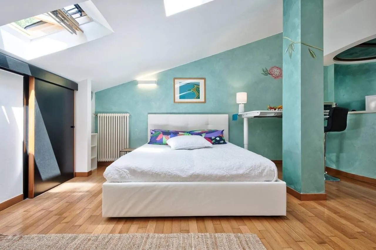 Old Town Nest Digital Nomad Friendly Lake 120M Apartment Desenzano del Garda