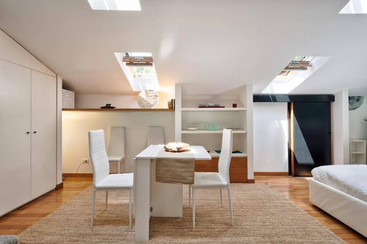 Old Town Nest Digital Nomad Friendly Lake 120M Apartment Desenzano del Garda 0*,